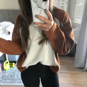 New women’s crewneck sweater, size small- NWT